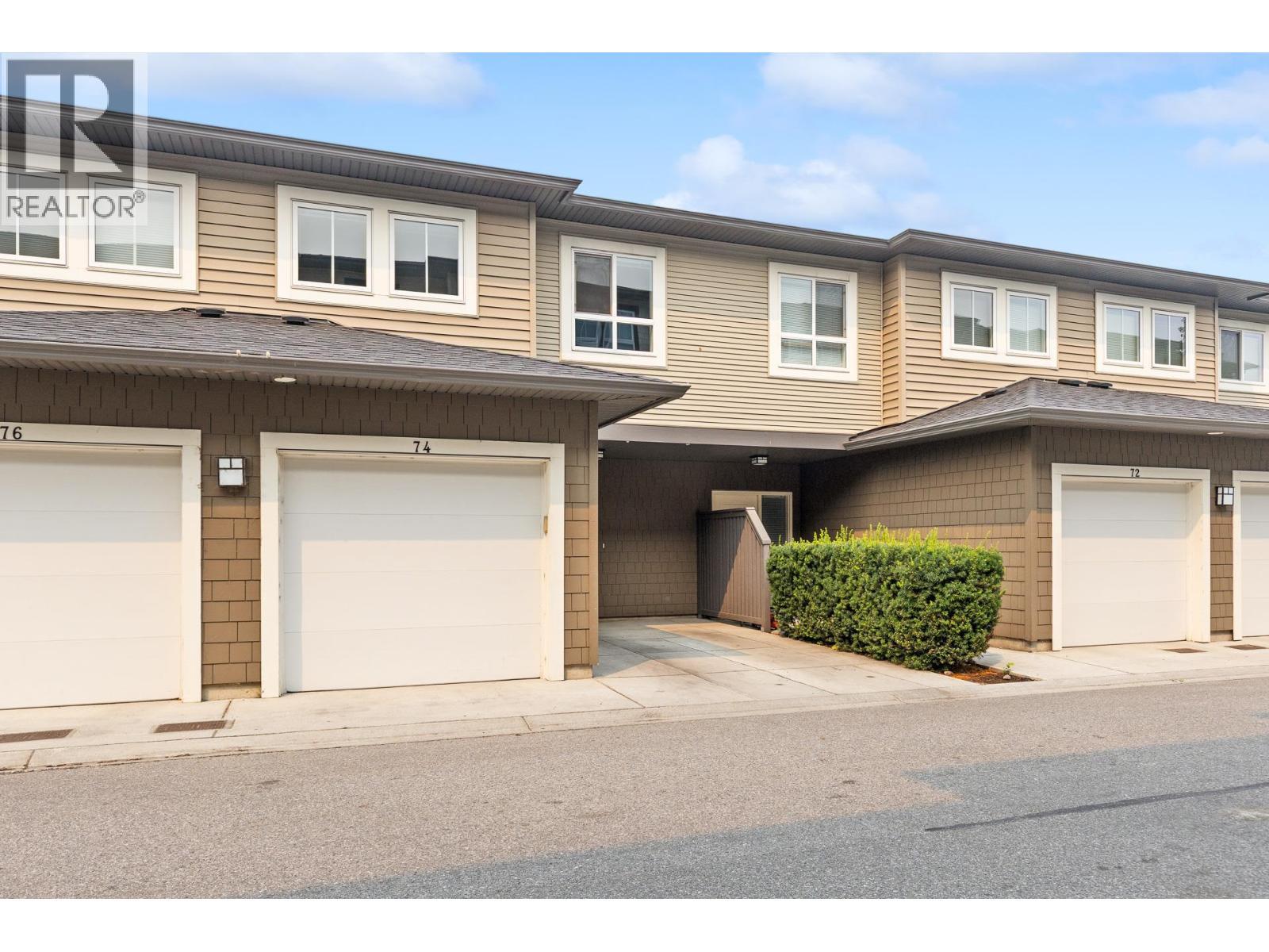 Front facing - 680 Old Meadows Road Unit# 74, Kelowna, BC - Outdoor