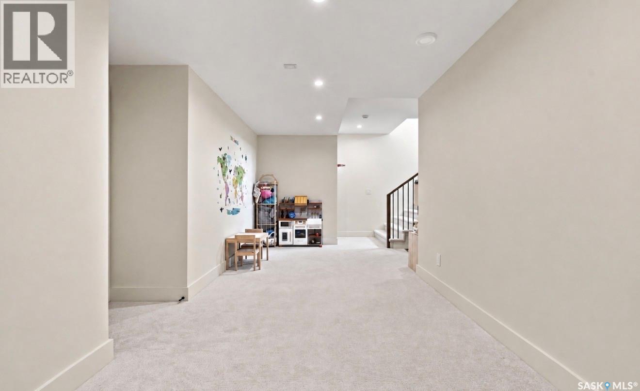 652 Pepper Bend, Saskatoon, SK - Indoor Photo Showing Other Room