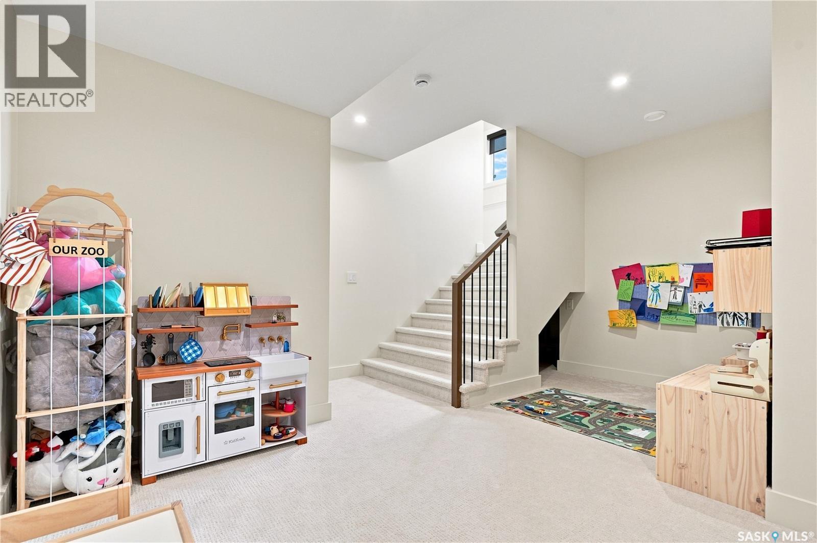 652 Pepper Bend, Saskatoon, SK - Indoor Photo Showing Other Room