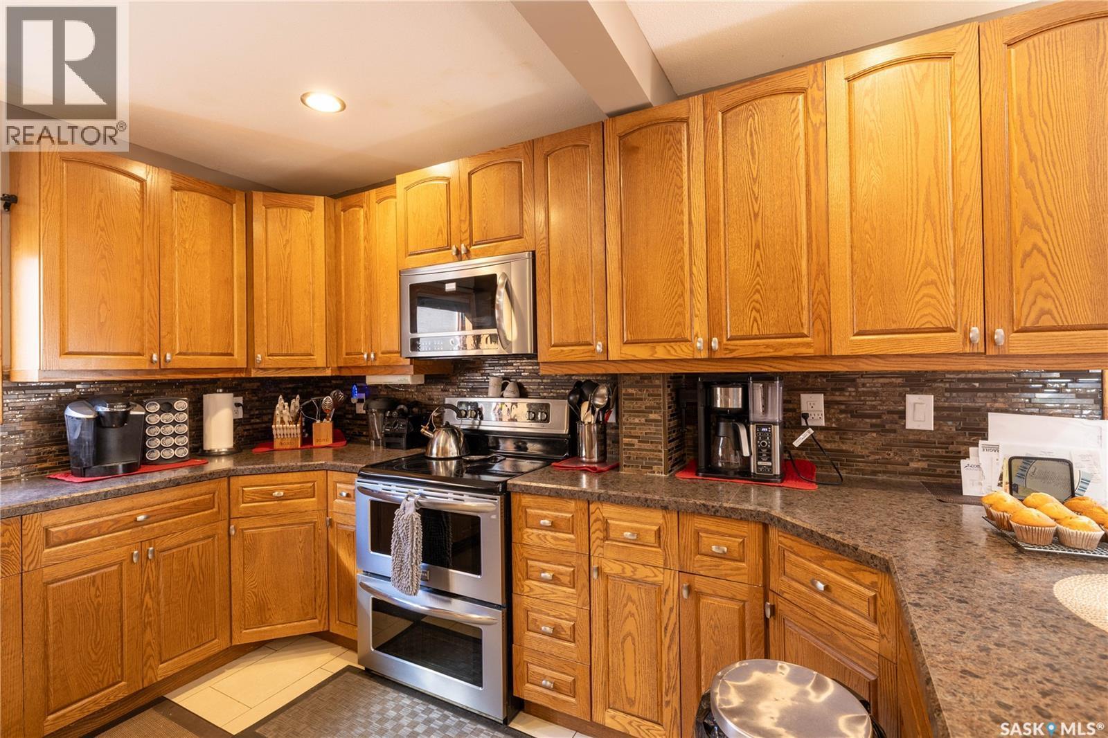 304 1St Street W, Milden, SK - Indoor Photo Showing Kitchen