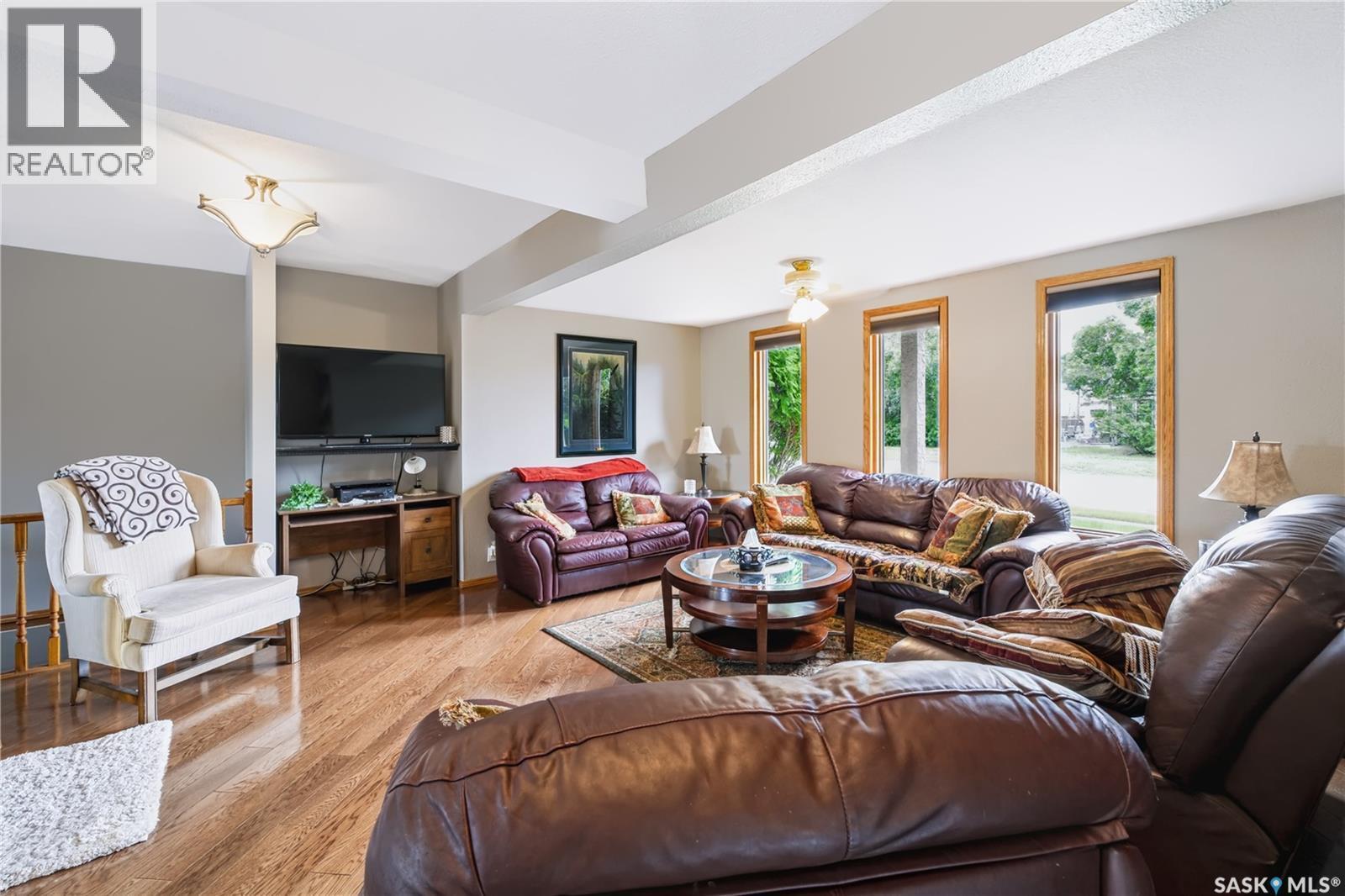 304 1St Street W, Milden, SK - Indoor Photo Showing Living Room