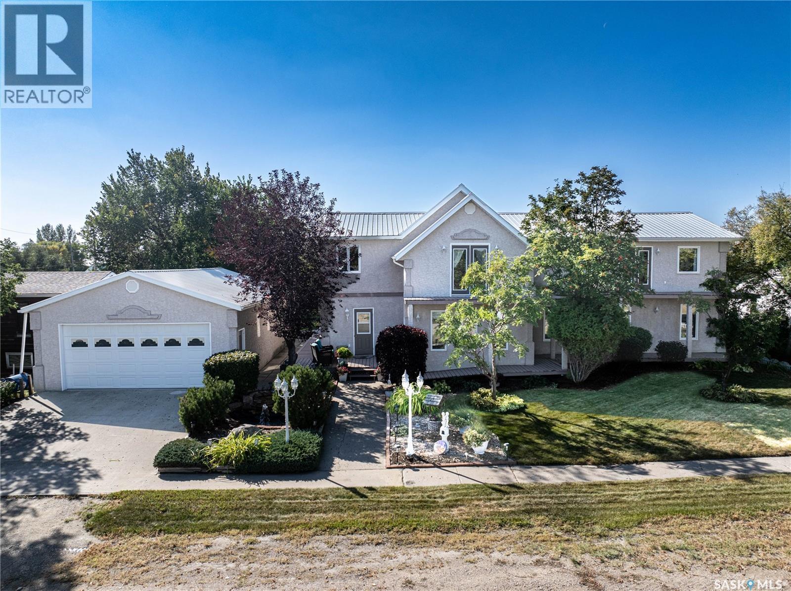 304 1St Street W, Milden, SK - Outdoor