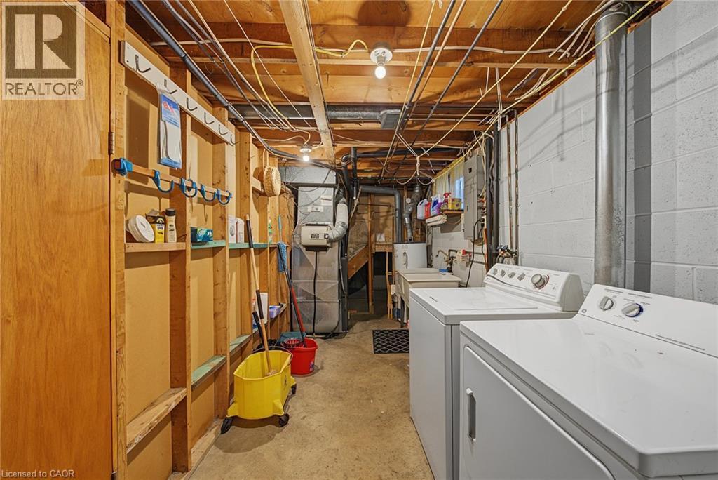 44 Tom Street, Hamilton, ON - Indoor Photo Showing Laundry Room
