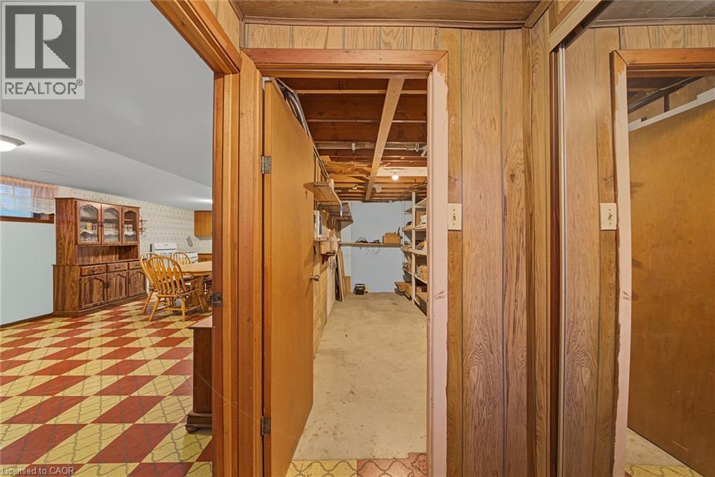 44 Tom Street, Hamilton, ON - Indoor Photo Showing Other Room