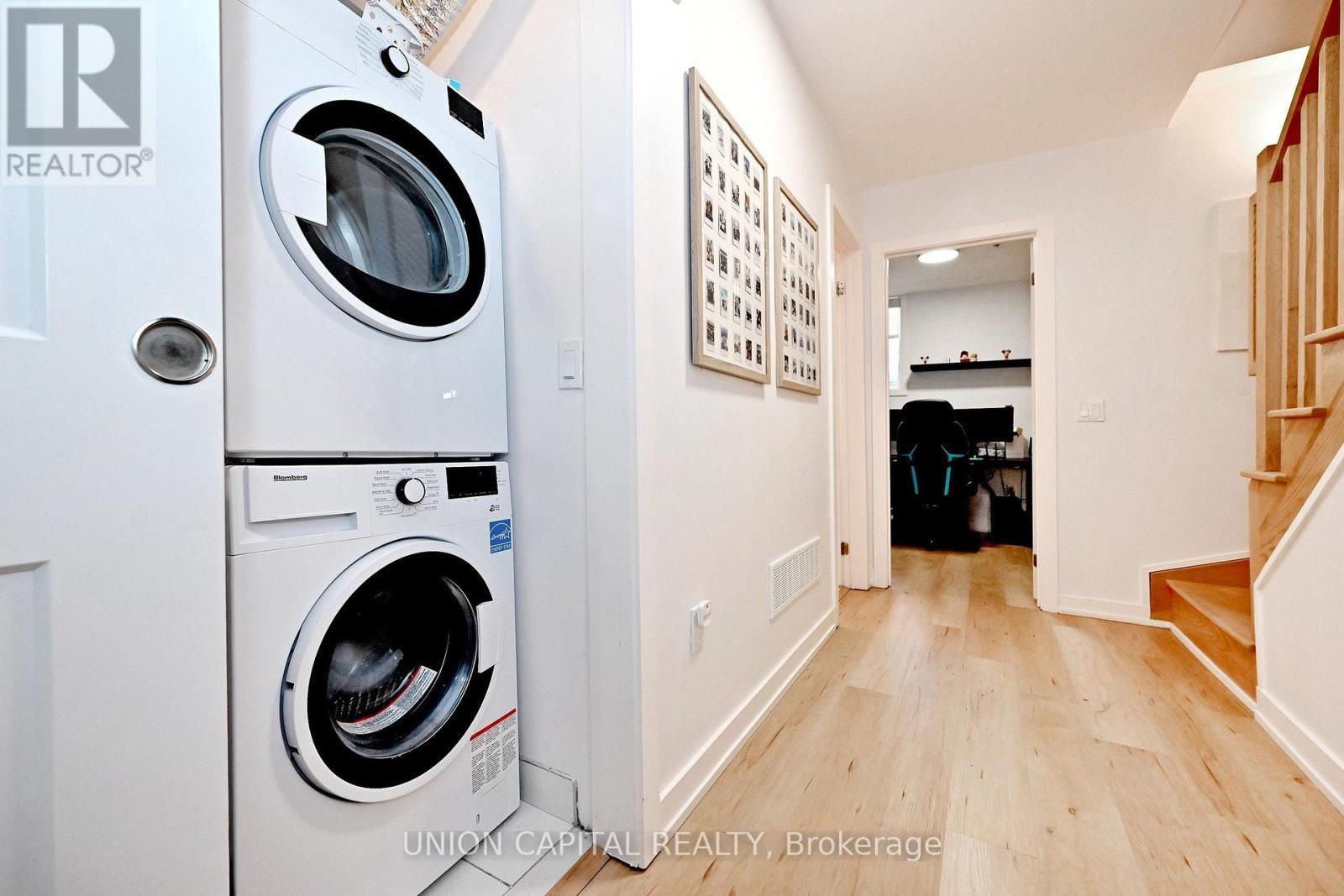 39 - 57 Finch Avenue W, Toronto, ON - Indoor Photo Showing Laundry Room