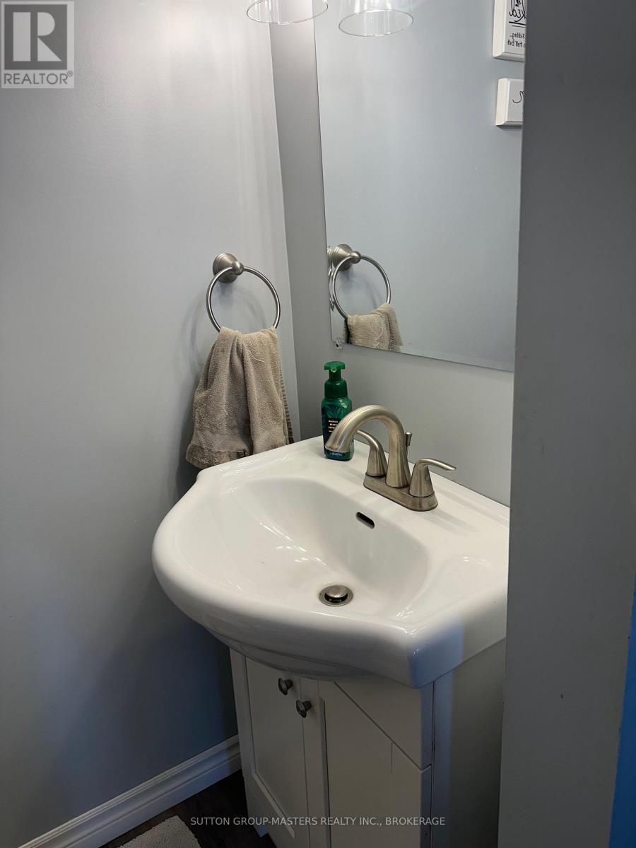 1609 County Road 42 Road, Rideau Lakes, ON - Indoor Photo Showing Bathroom