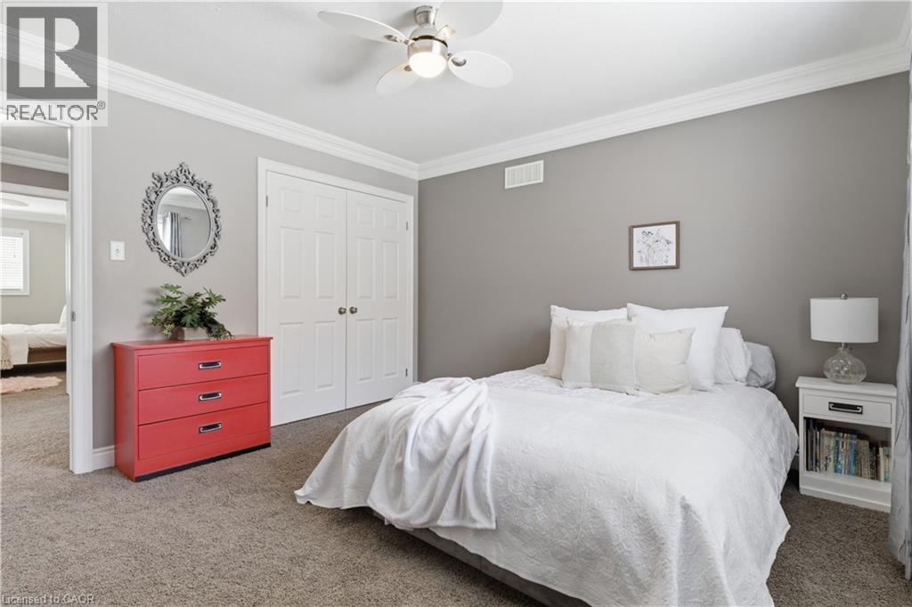 905 Marigold Court, Kitchener, ON - Indoor Photo Showing Bedroom