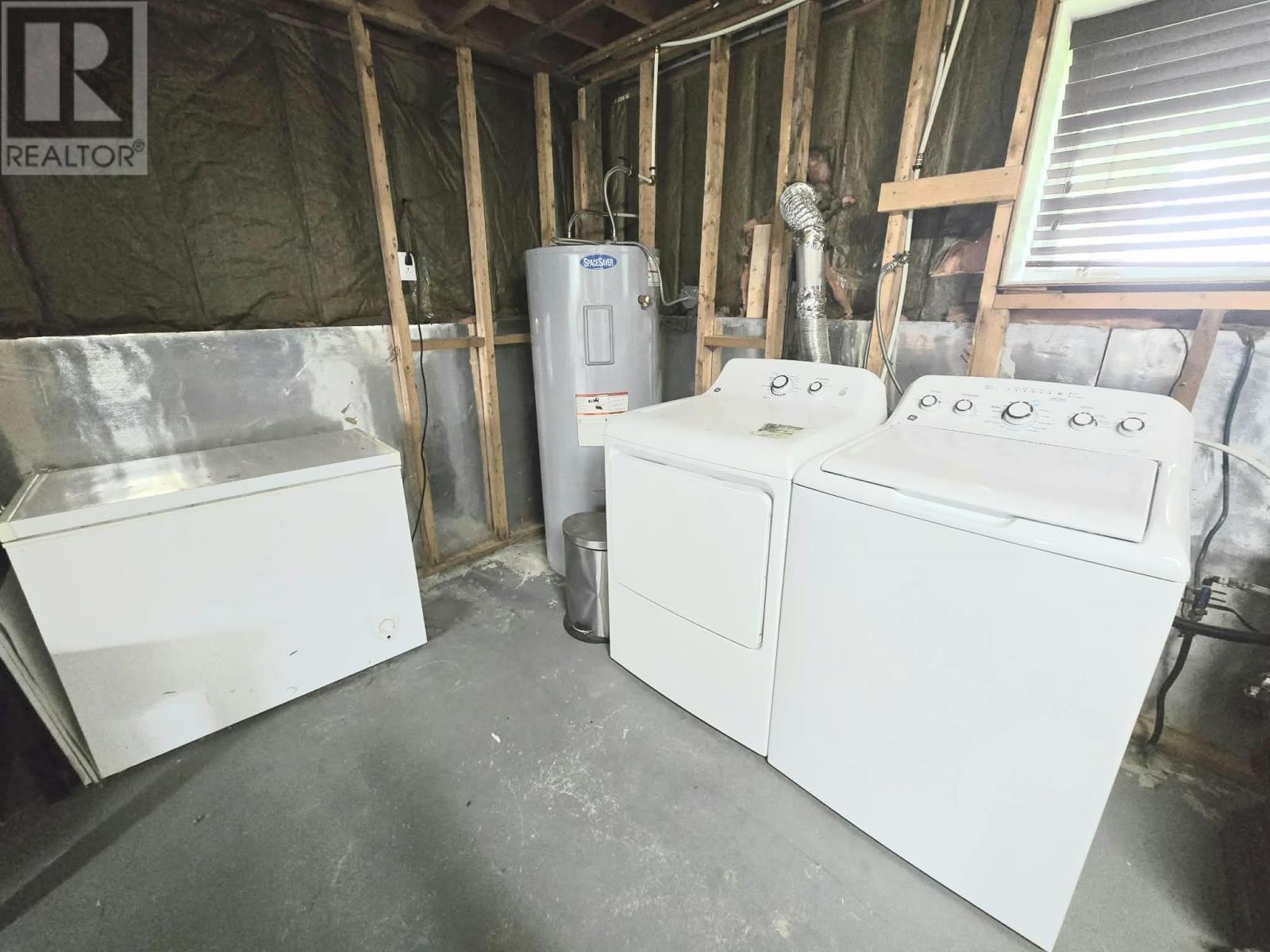 6 Jo-Am Street, Lewisporte, NL - Indoor Photo Showing Laundry Room