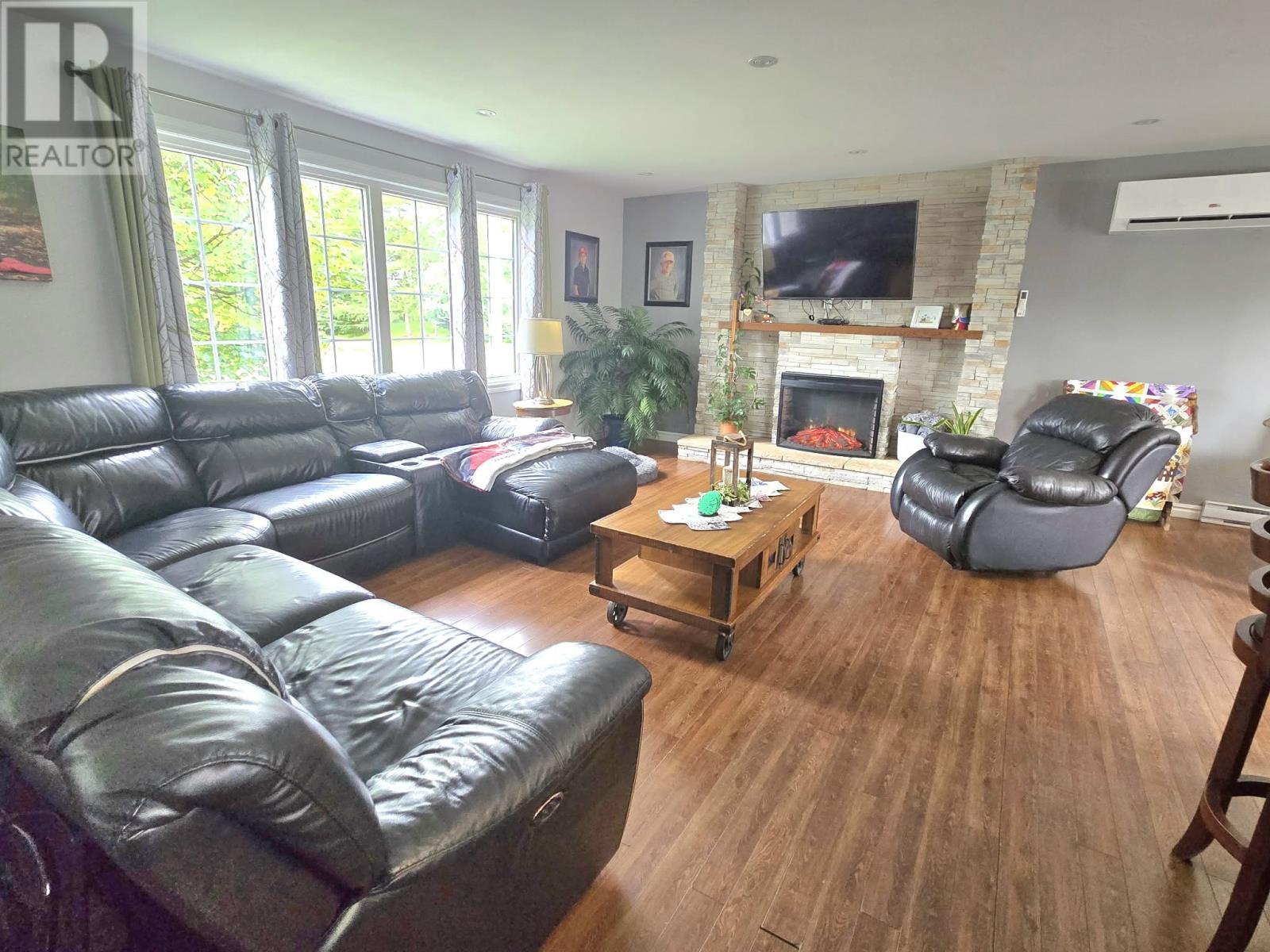 6 Jo-Am Street, Lewisporte, NL - Indoor Photo Showing Living Room With Fireplace