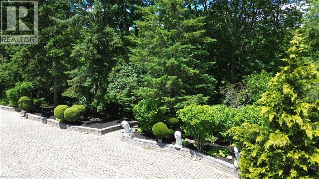 35 Glen Park Court, Hamilton, ON - Outdoor