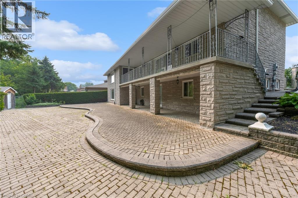 35 Glen Park Court, Hamilton, ON - Outdoor
