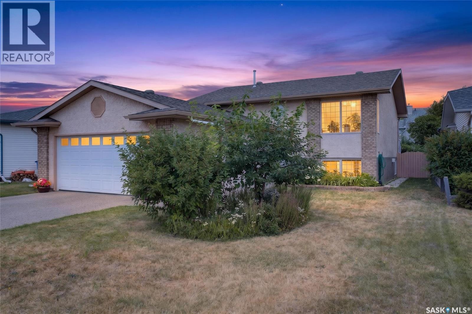 3547 Hazel Grove, Regina, SK - Outdoor