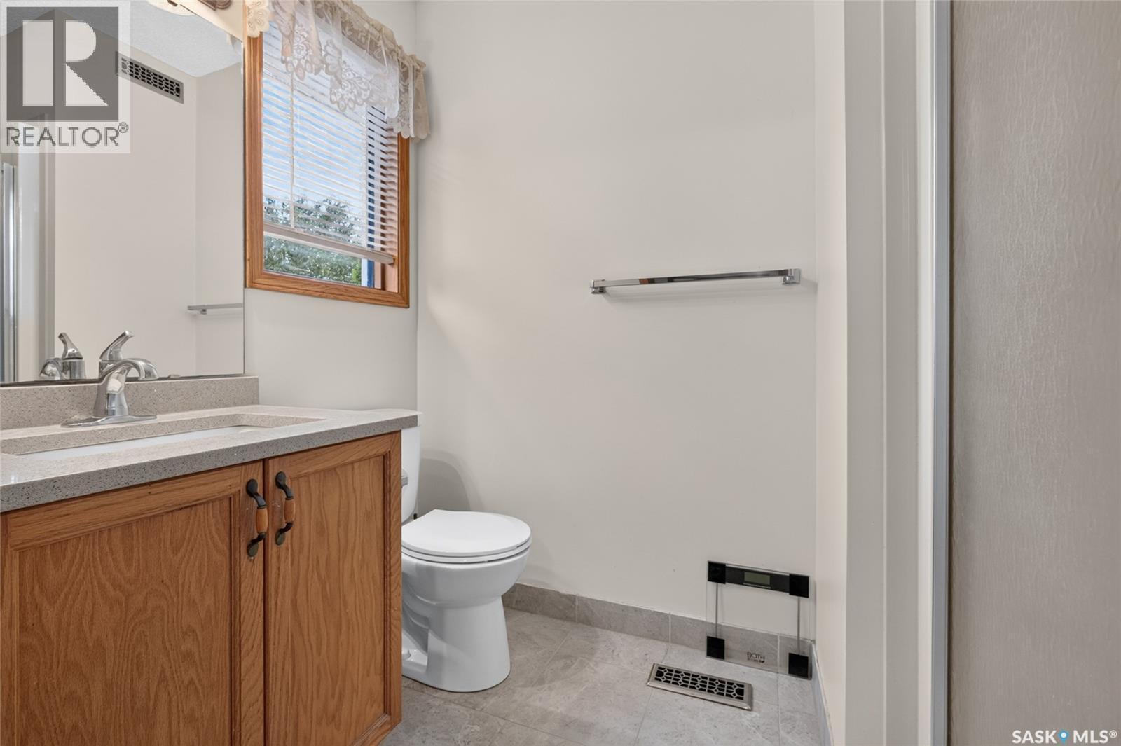 3547 Hazel Grove, Regina, SK - Indoor Photo Showing Bathroom