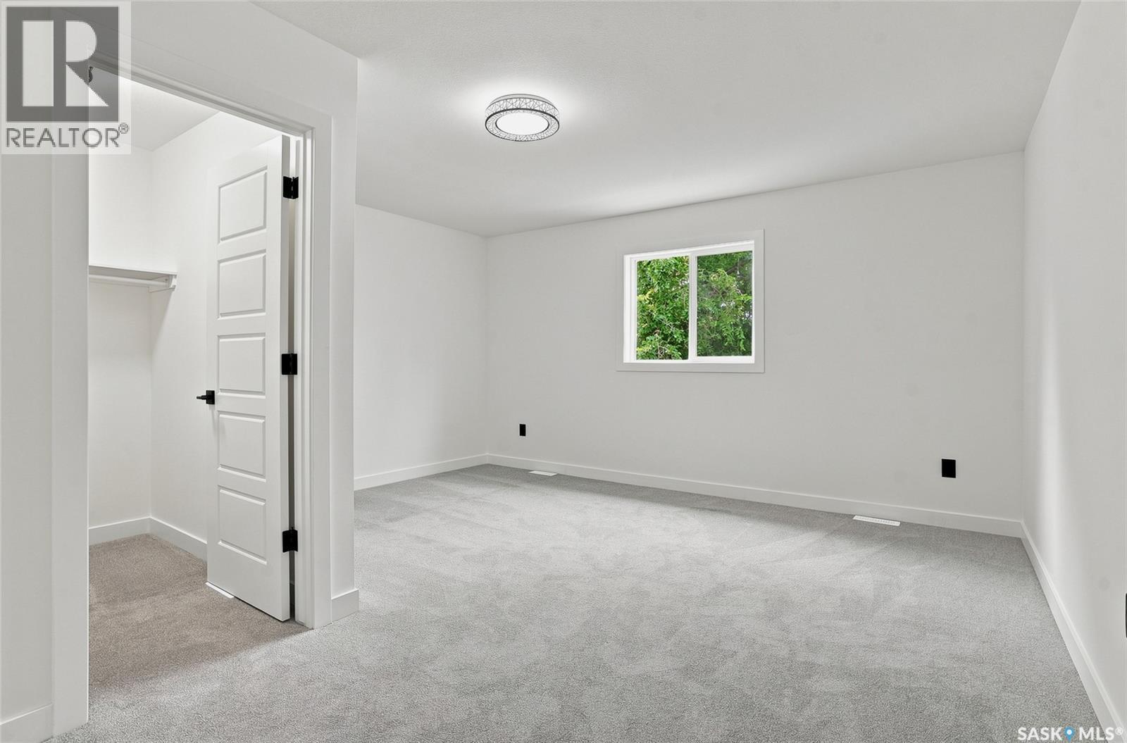 1220 H Avenue N, Saskatoon, SK - Indoor Photo Showing Other Room