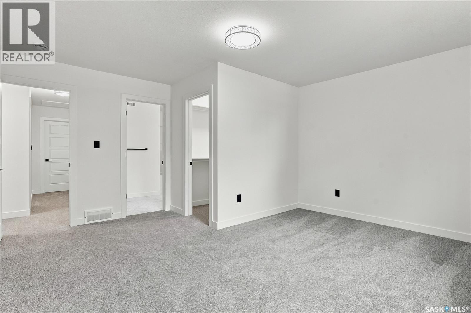 1220 H Avenue N, Saskatoon, SK - Indoor Photo Showing Other Room