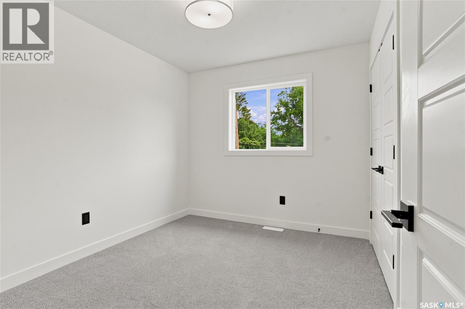 1220 H Avenue N, Saskatoon, SK - Indoor Photo Showing Other Room