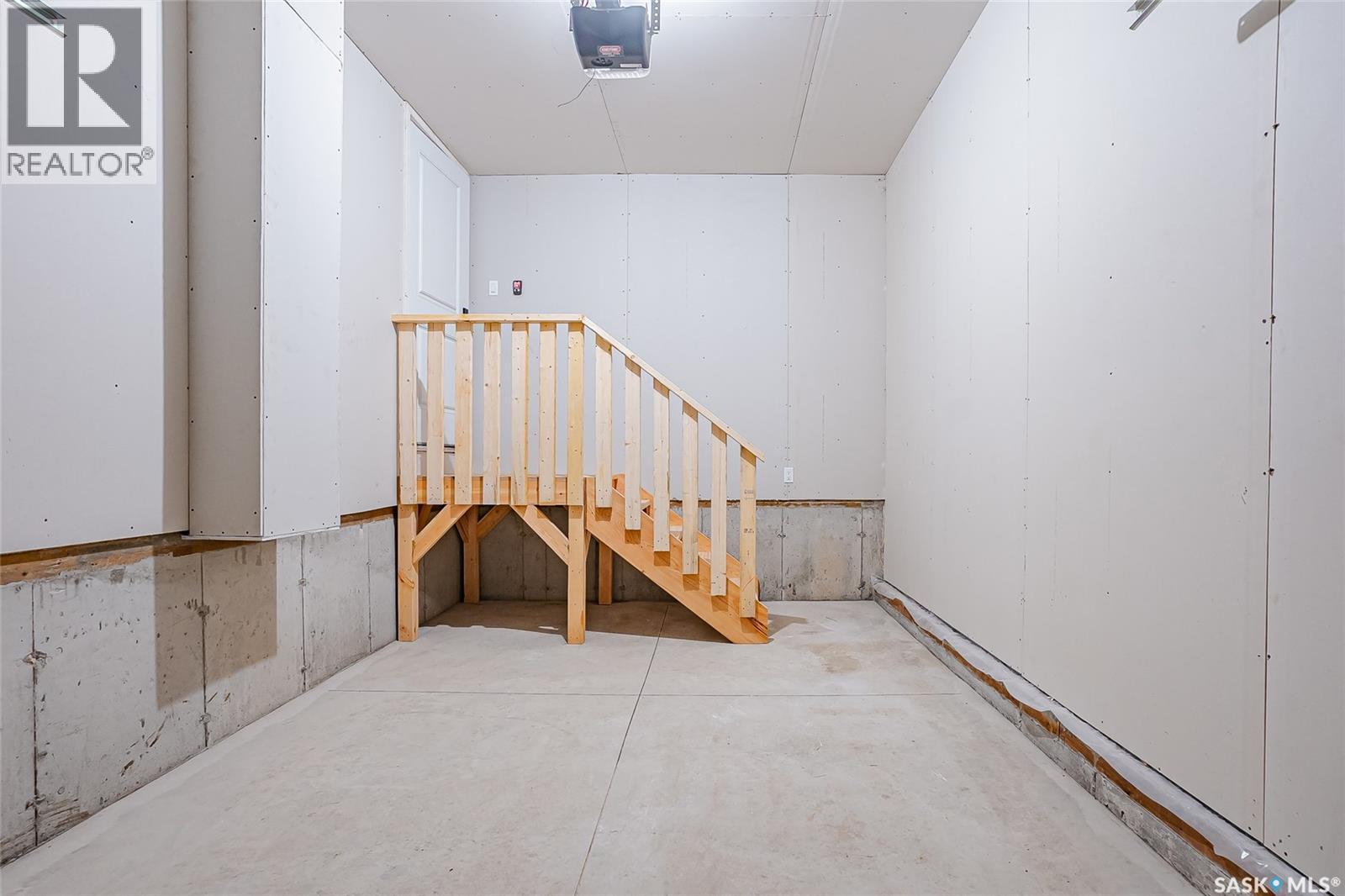 1220 H Avenue N, Saskatoon, SK - Indoor Photo Showing Other Room