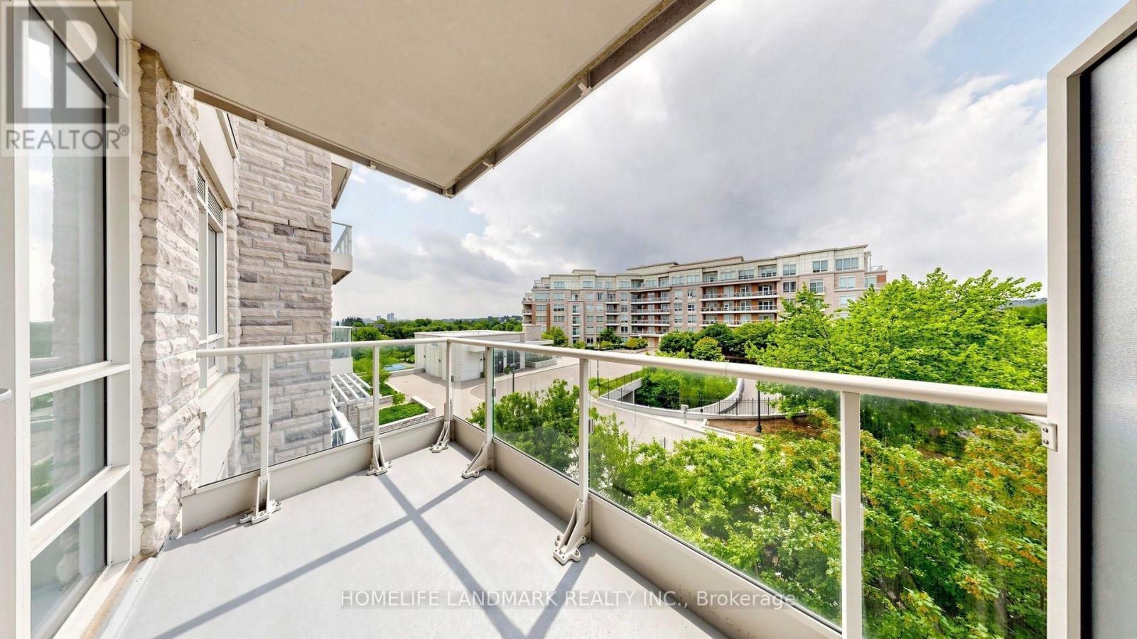 507 - 15 Stollery Pond Crescent, Markham, ON - Outdoor With View With Exterior