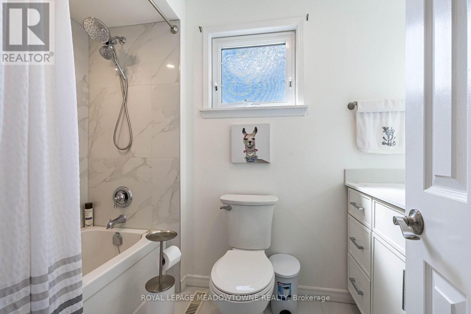 56 Sutter Avenue, Brampton, ON - Indoor Photo Showing Bathroom