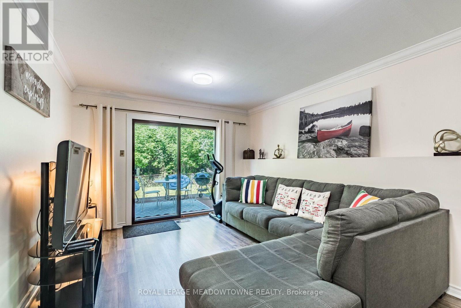 56 Sutter Avenue, Brampton, ON - Indoor Photo Showing Living Room