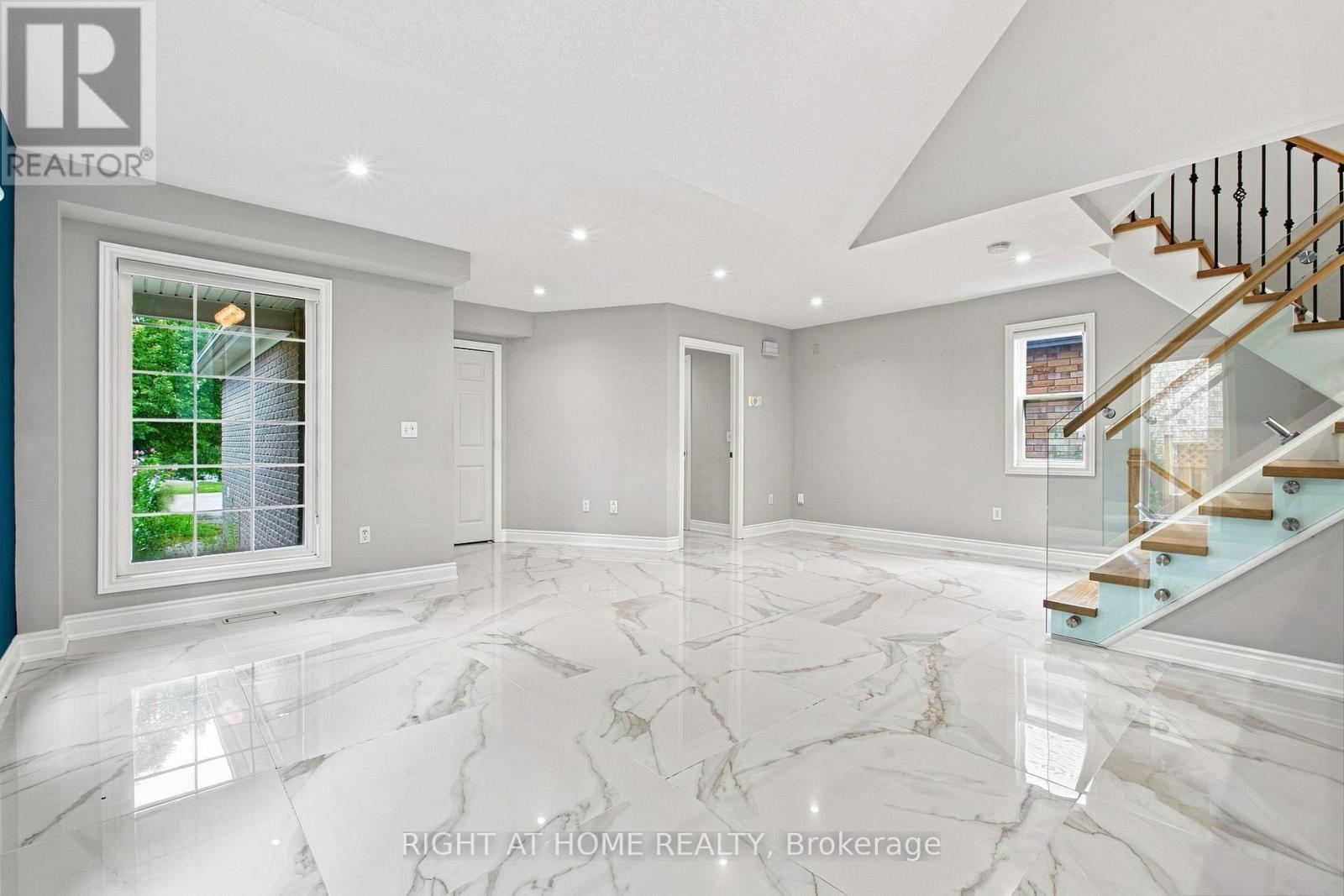 187 Clairfields Drive E, Guelph, ON - Indoor Photo Showing Other Room