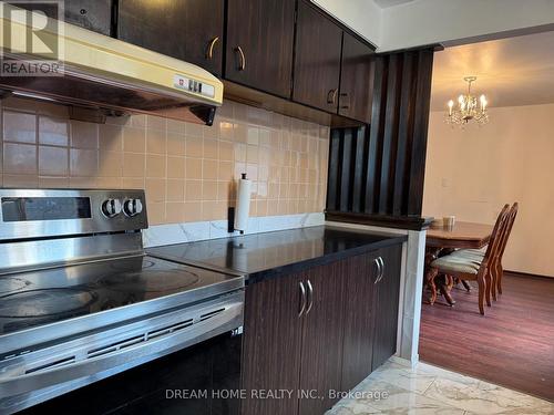 48 Meadowlark Drive, Hamilton, ON - Indoor Photo Showing Kitchen