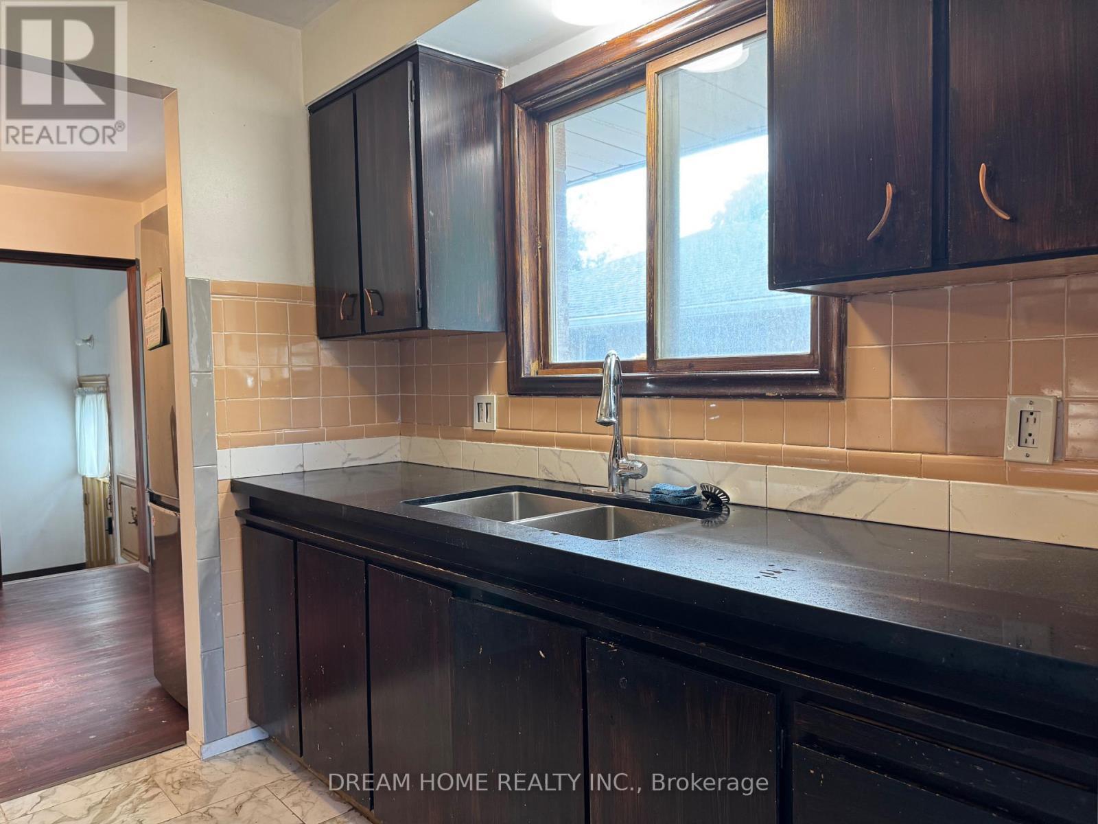 48 Meadowlark Drive, Hamilton, ON - Indoor Photo Showing Kitchen With Double Sink