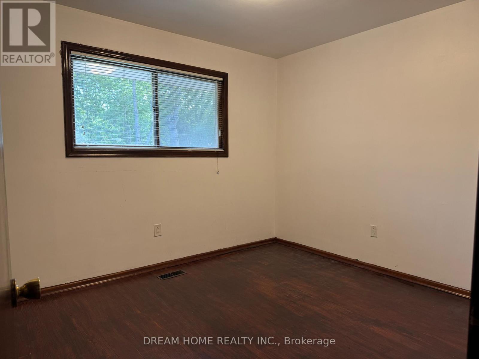 48 Meadowlark Drive, Hamilton, ON - Indoor Photo Showing Other Room