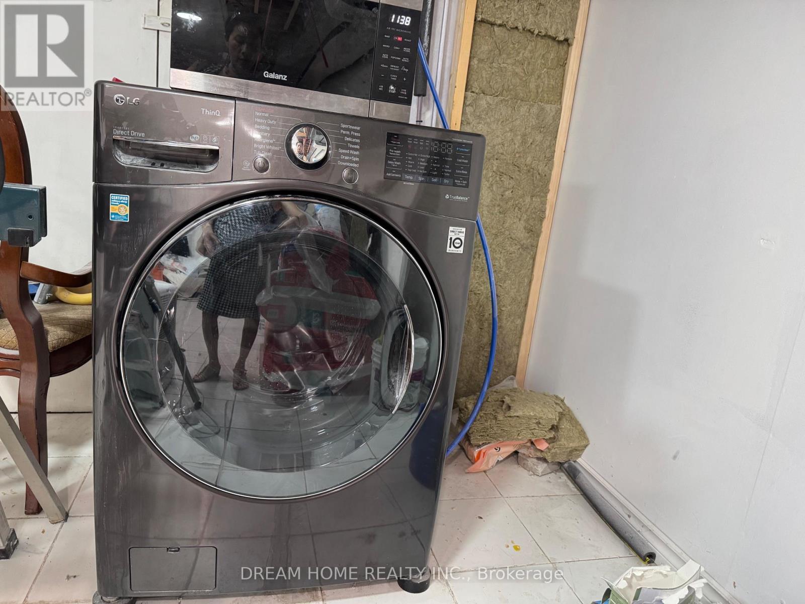 48 Meadowlark Drive, Hamilton, ON - Indoor Photo Showing Laundry Room