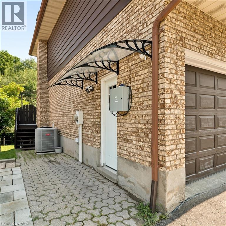 8 Perin Place, Kitchener, ON - Outdoor