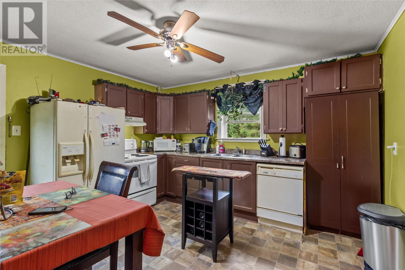 46 Conception Bay Highway, Holyrood, NL