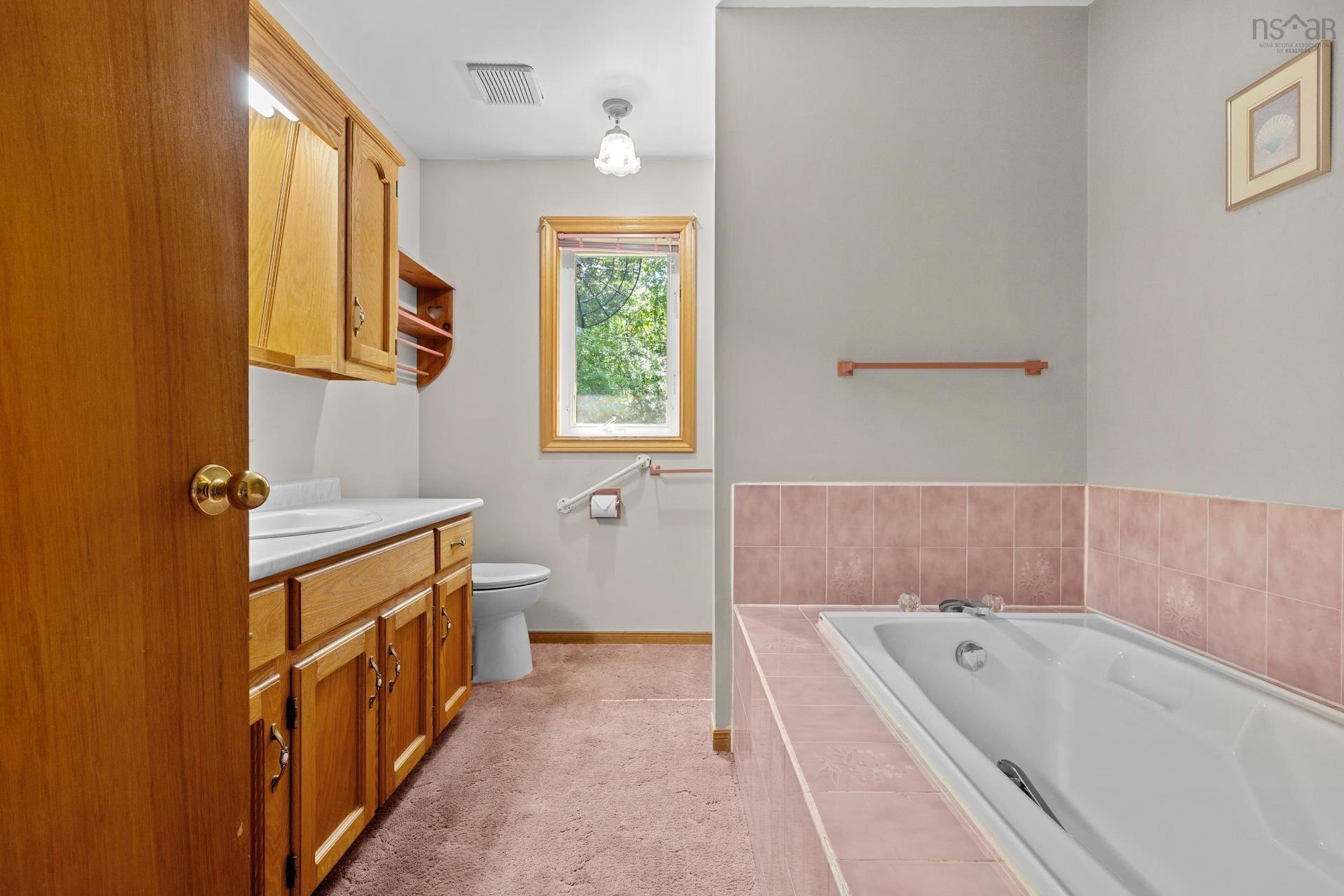4145 Highway 329, Bayswater, NS - Indoor Photo Showing Bathroom