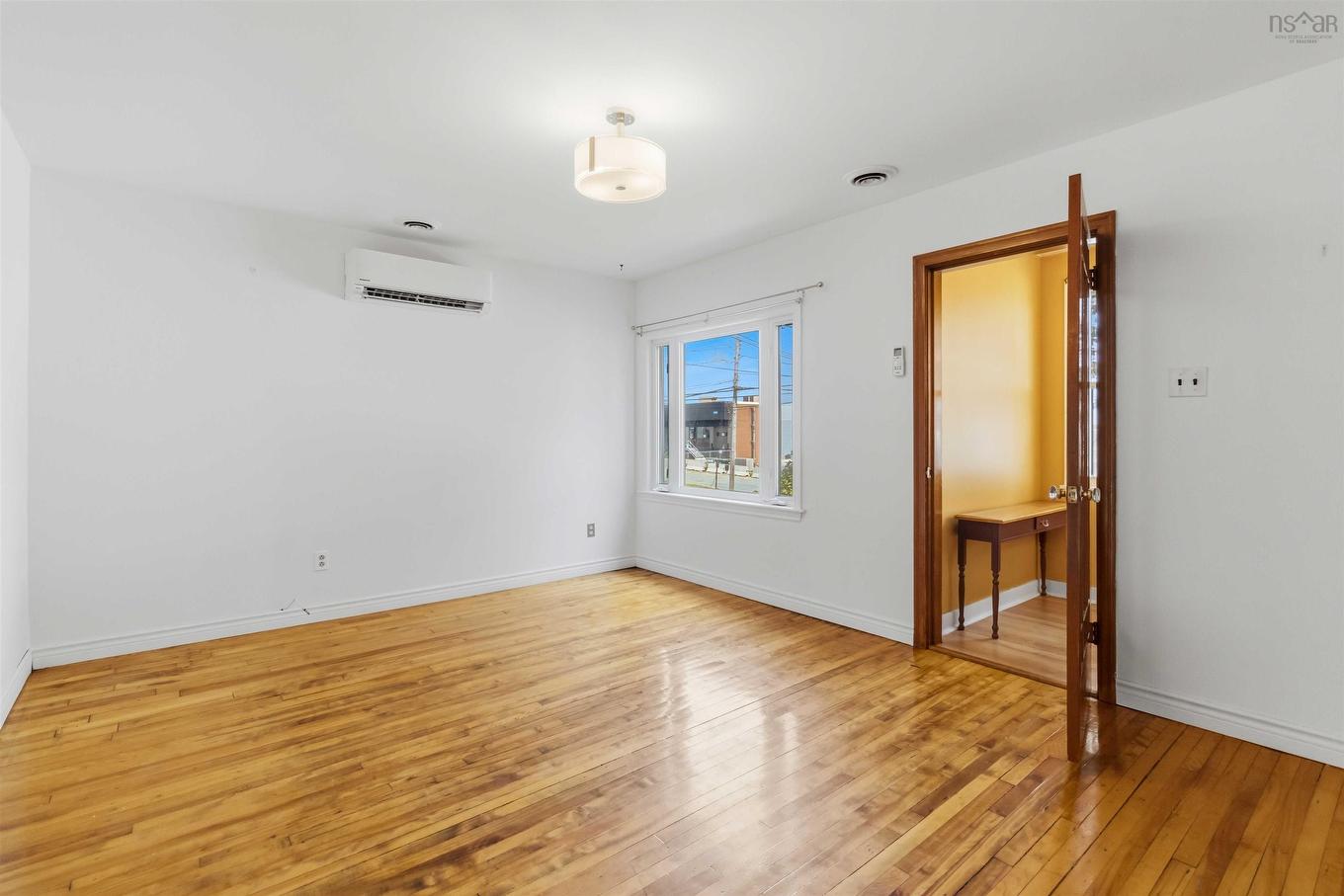 3628 Barrington Street, Halifax, NS - Indoor Photo Showing Other Room
