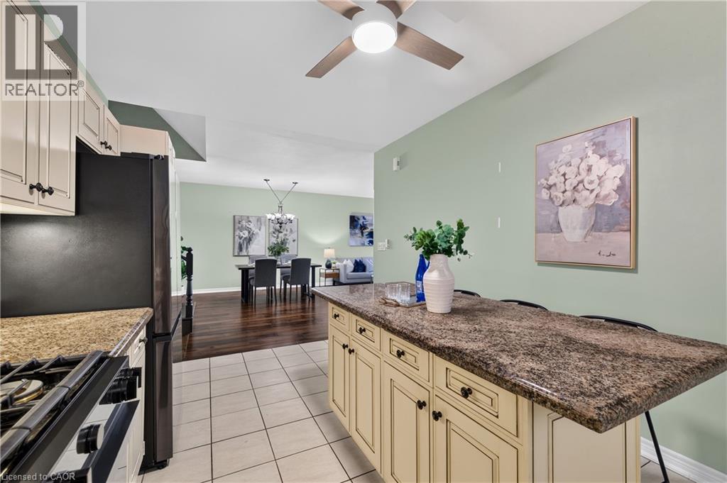 26 Welstead Drive, St. Catharines, ON - Indoor Photo Showing Kitchen