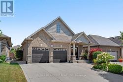 12 SILVERWOOD AVENUE Welland, ON L3C 0B7
