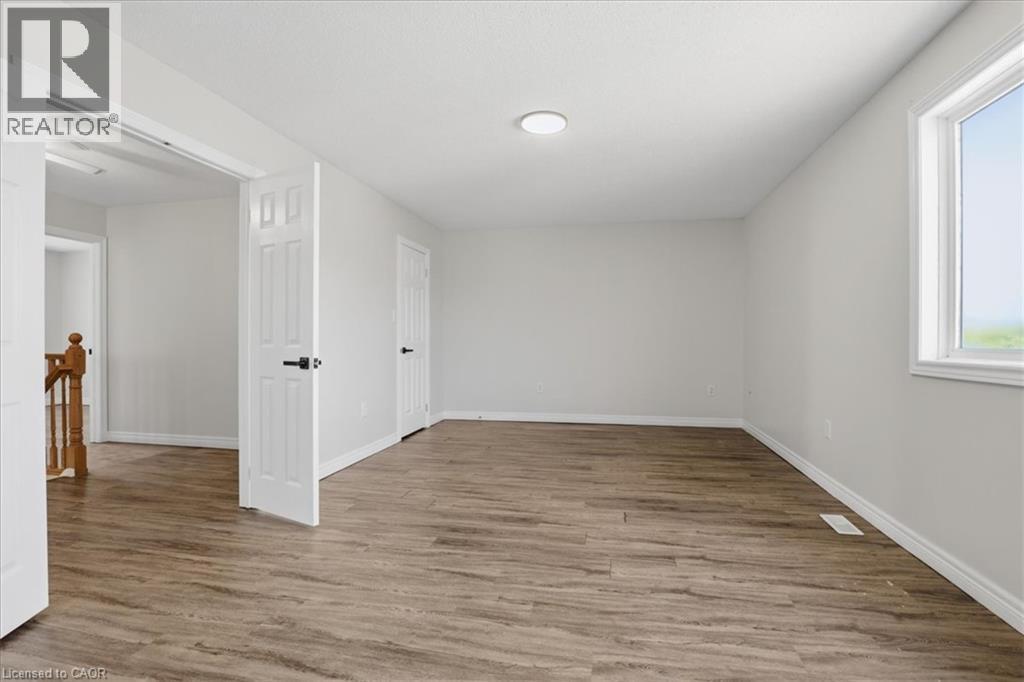 43 Decaro Crescent, Cambridge, ON - Indoor Photo Showing Other Room