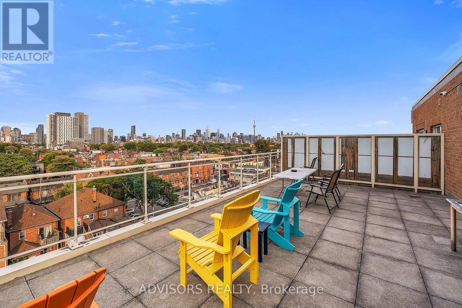 209 - 11 Christie Street, Toronto, ON - Outdoor