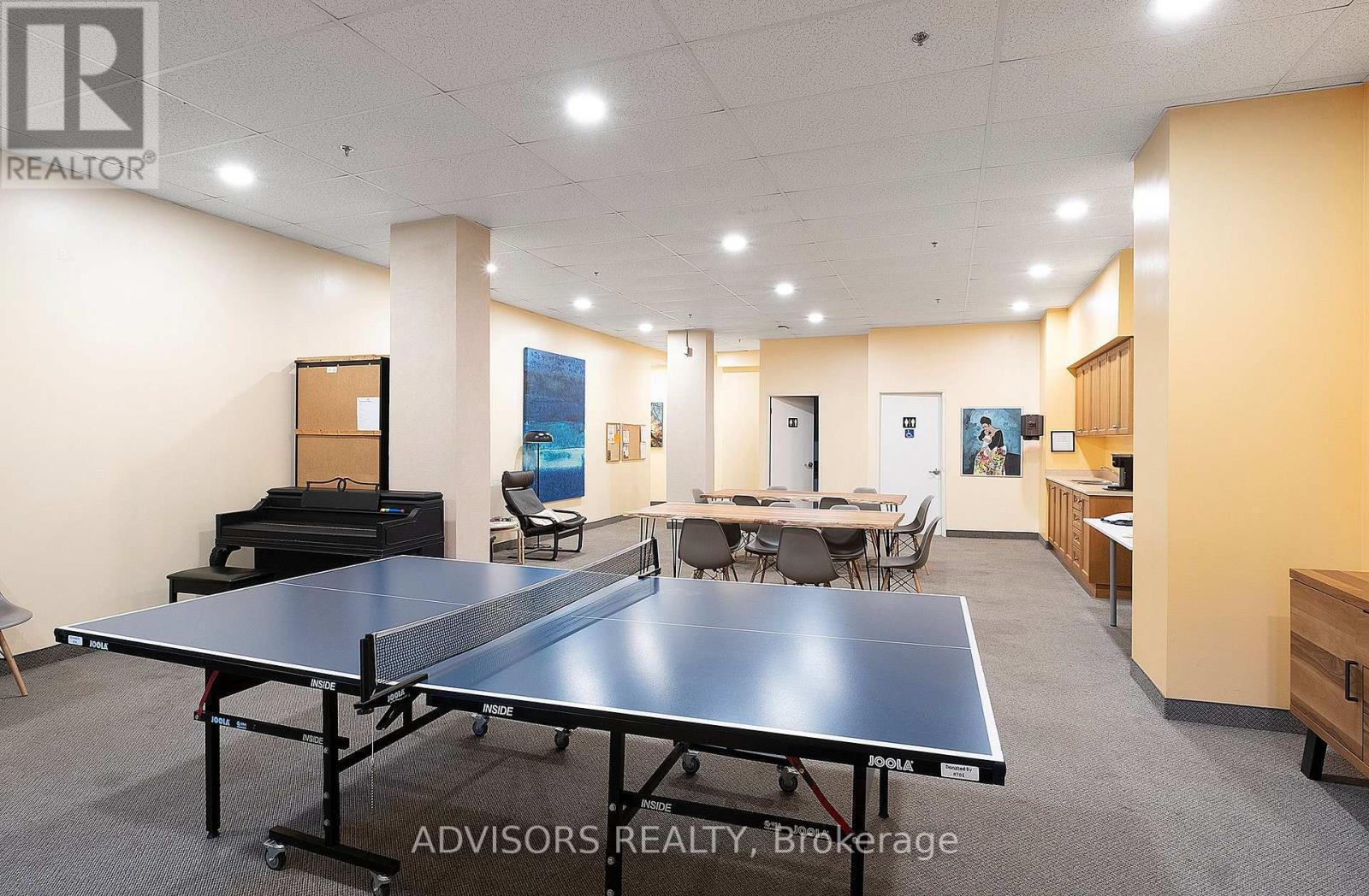 209 - 11 Christie Street, Toronto, ON - Indoor