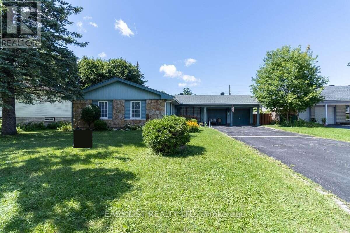 1999 Garfield Avenue, Ottawa, ON - Outdoor