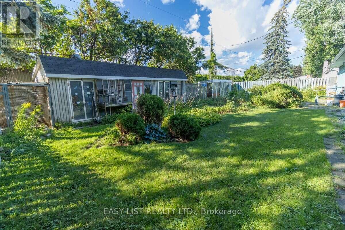 1999 Garfield Avenue, Ottawa, ON - Outdoor