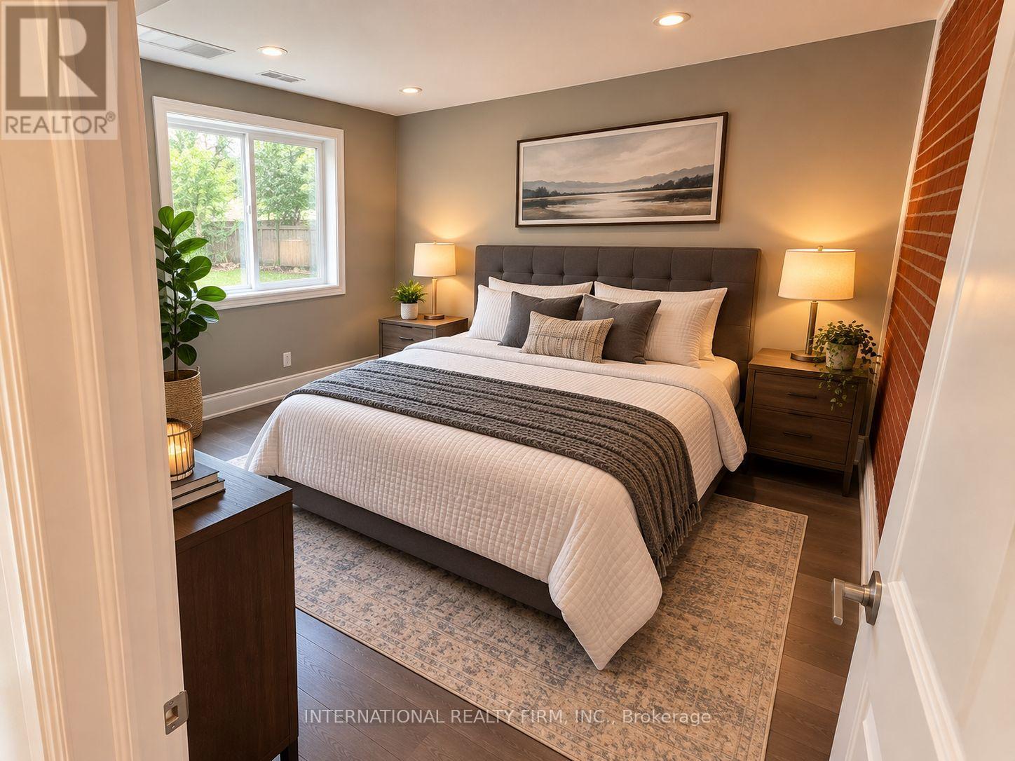 Main- Half - 73 Murray Drive, Aurora, ON - Indoor Photo Showing Bedroom
