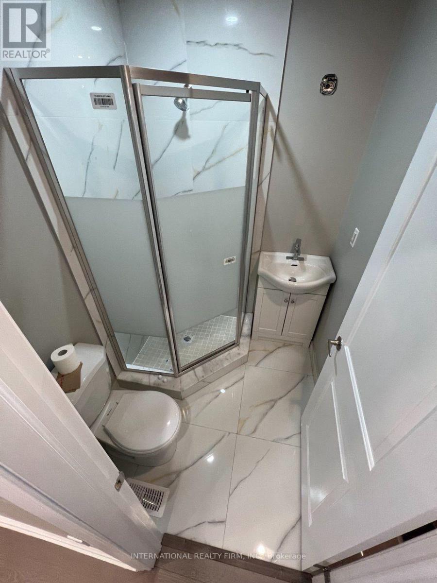 Main- Half - 73 Murray Drive, Aurora, ON - Indoor Photo Showing Bathroom