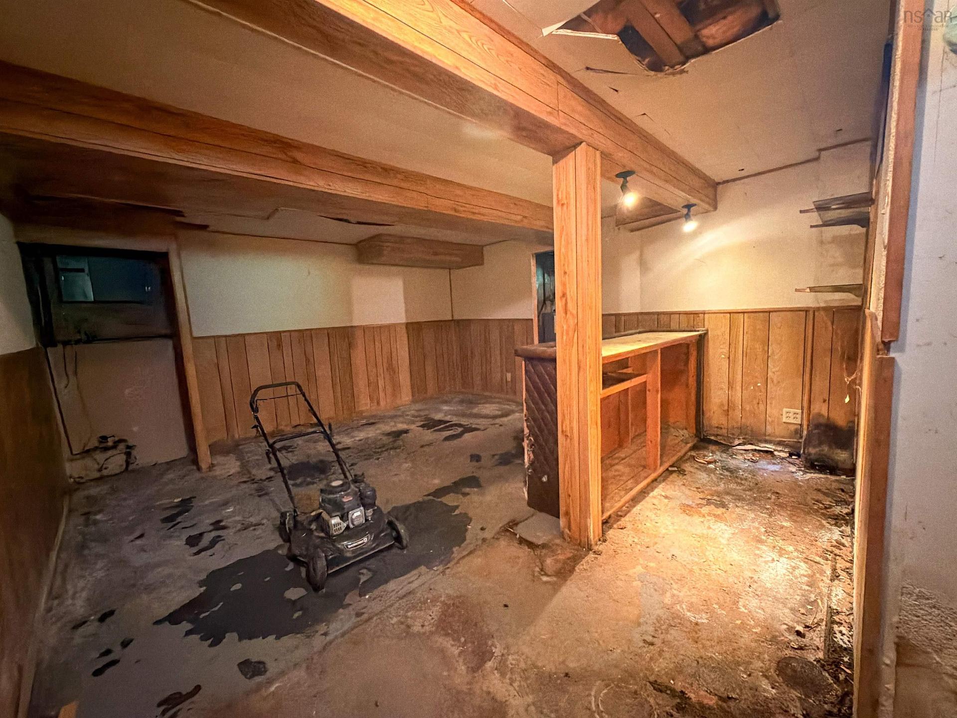 19 Brompton Road, Dartmouth, NS - Indoor Photo Showing Basement