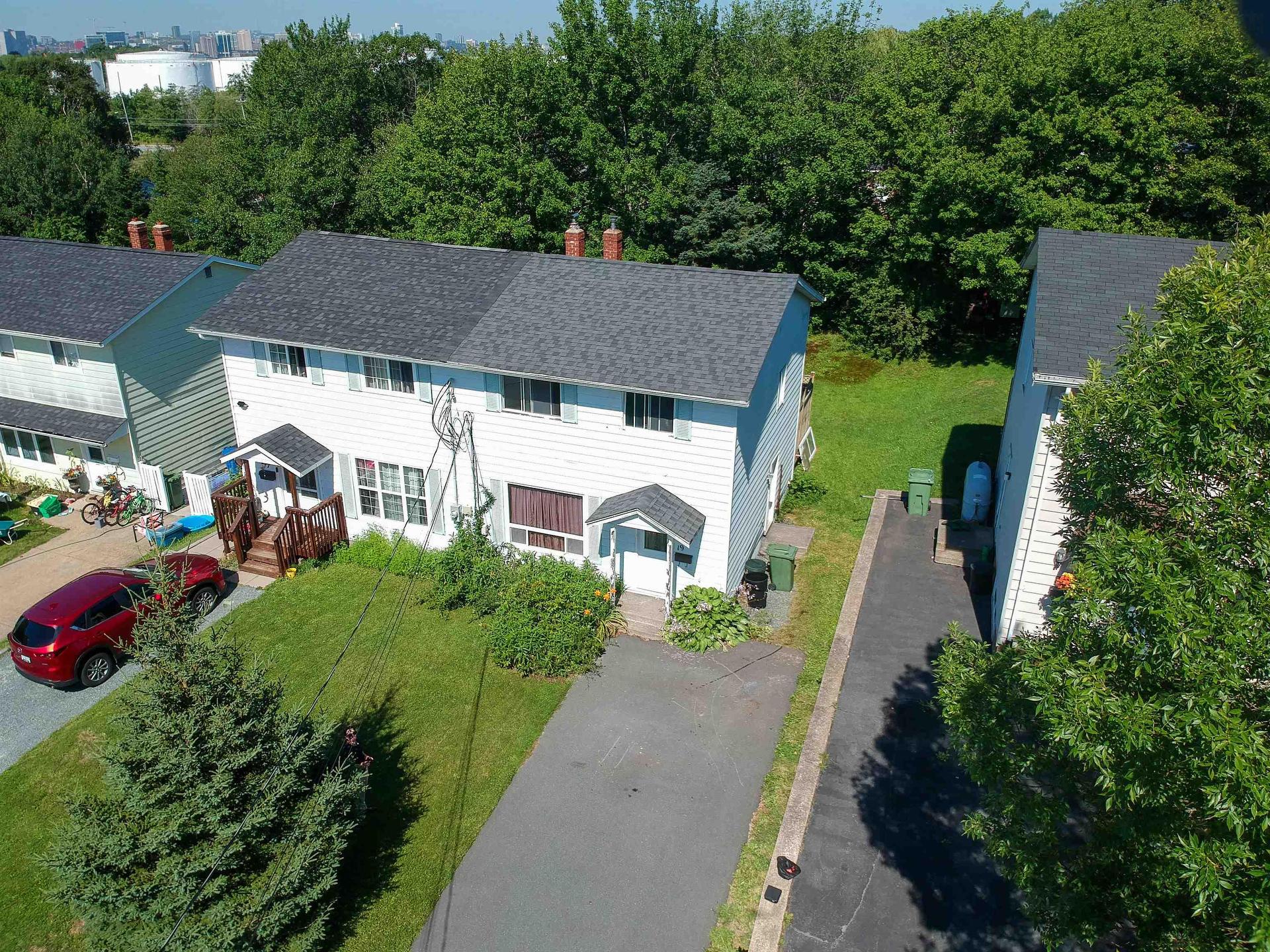 19 Brompton Road, Dartmouth, NS - Outdoor