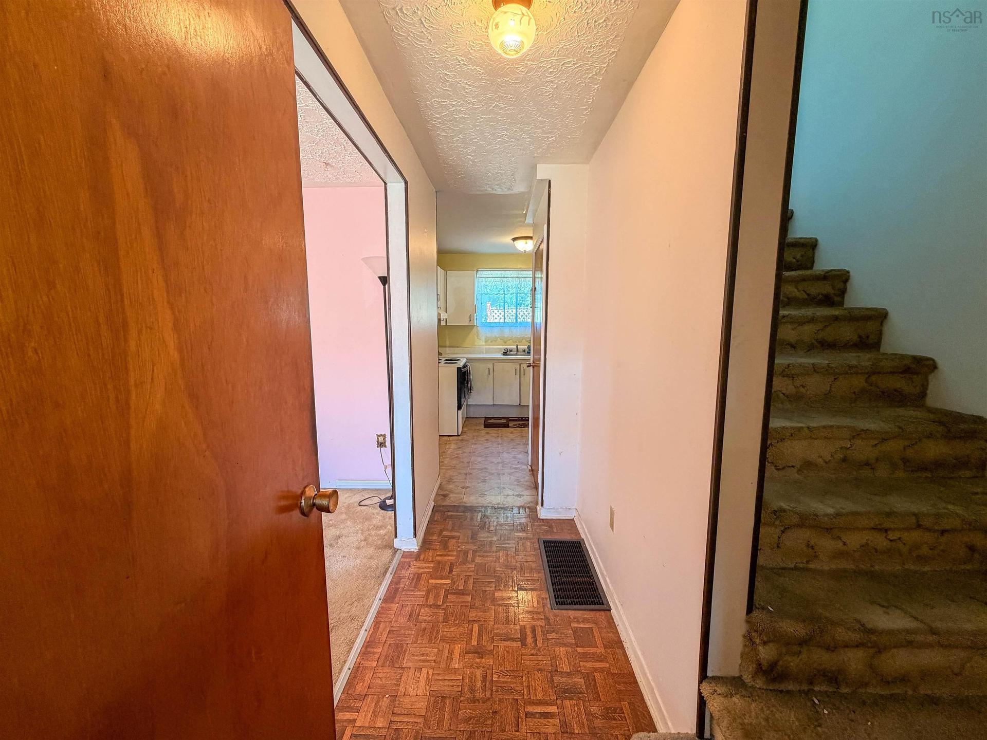 19 Brompton Road, Dartmouth, NS - Indoor Photo Showing Other Room