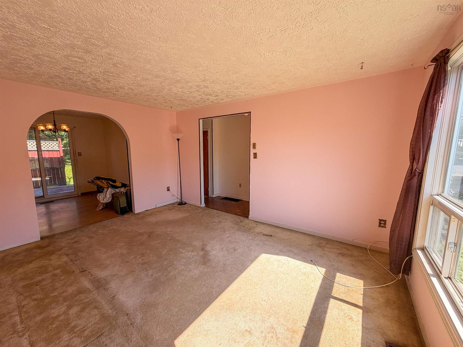 19 Brompton Road, Dartmouth, NS - Indoor Photo Showing Other Room