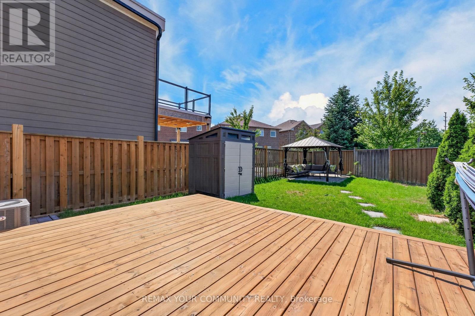5578 Waterwind Crescent, Mississauga, ON - Outdoor
