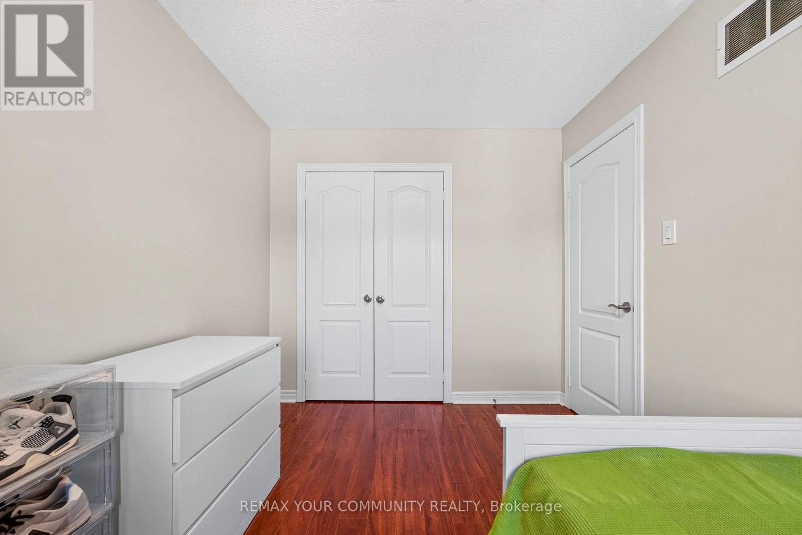 5578 Waterwind Crescent, Mississauga, ON - Indoor