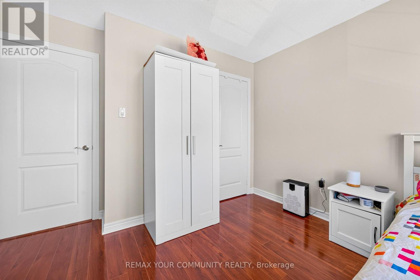 5578 Waterwind Crescent, Mississauga, ON - Indoor