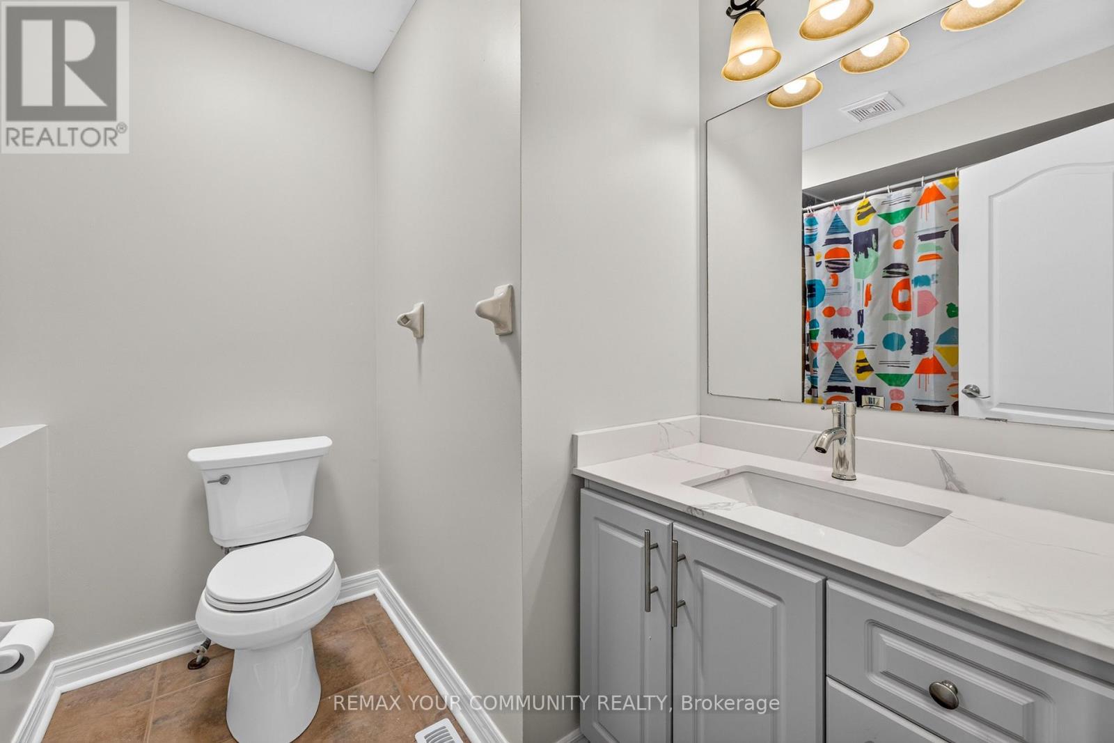 5578 Waterwind Crescent, Mississauga, ON - Indoor Photo Showing Bathroom